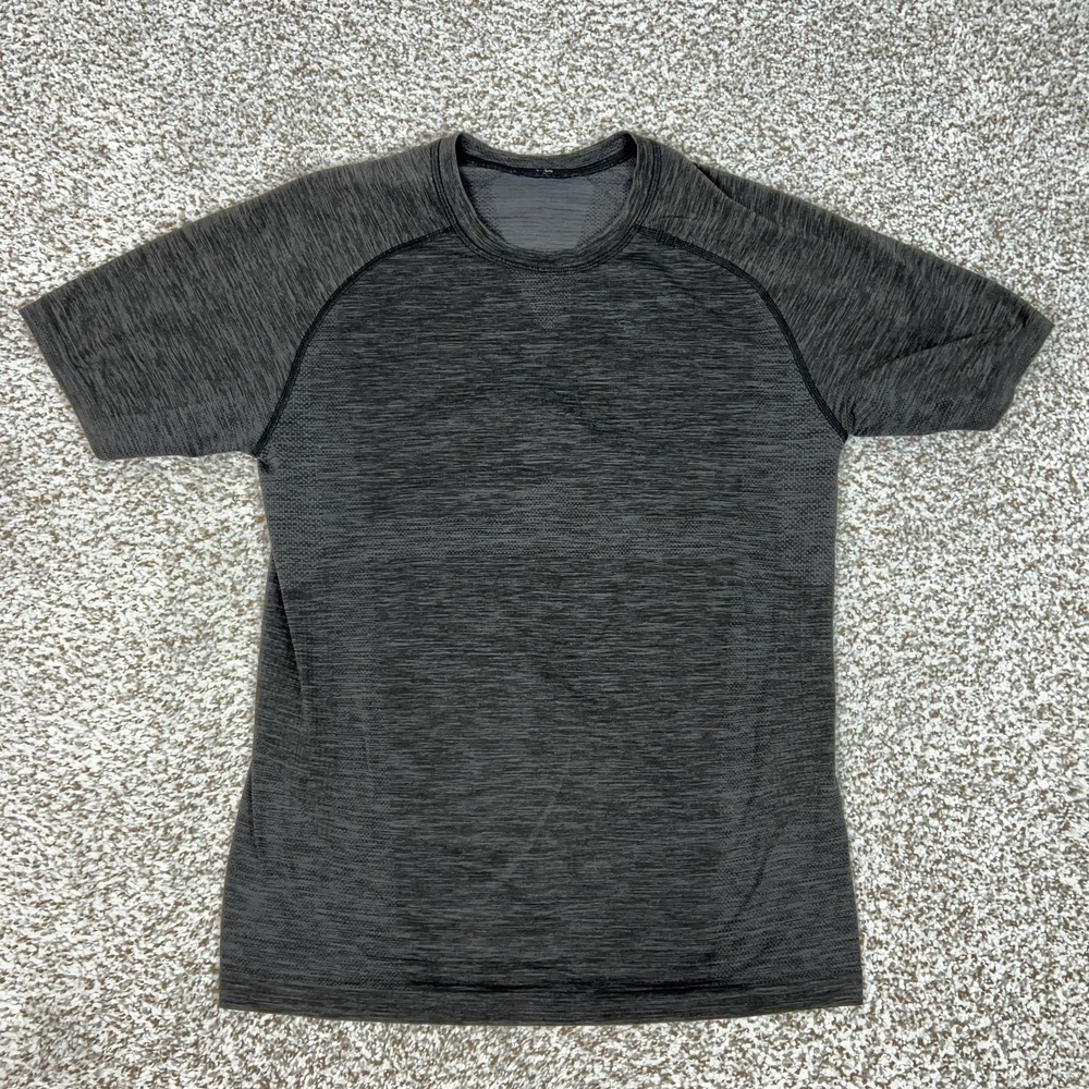 Lululemon Shirt Mens Small Gray Metal Vent Tech Short Sleeve Athletic Running